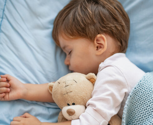 Koliko sna je djeci potrebno ovisno o dobi?
